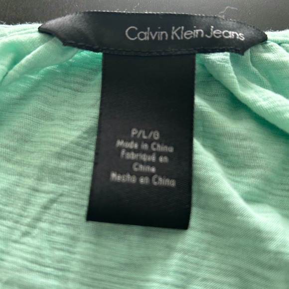 Calvin Klein top - Picture 2 of 2